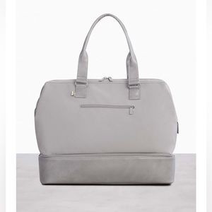 Pre-owned Beis weekender travel bag